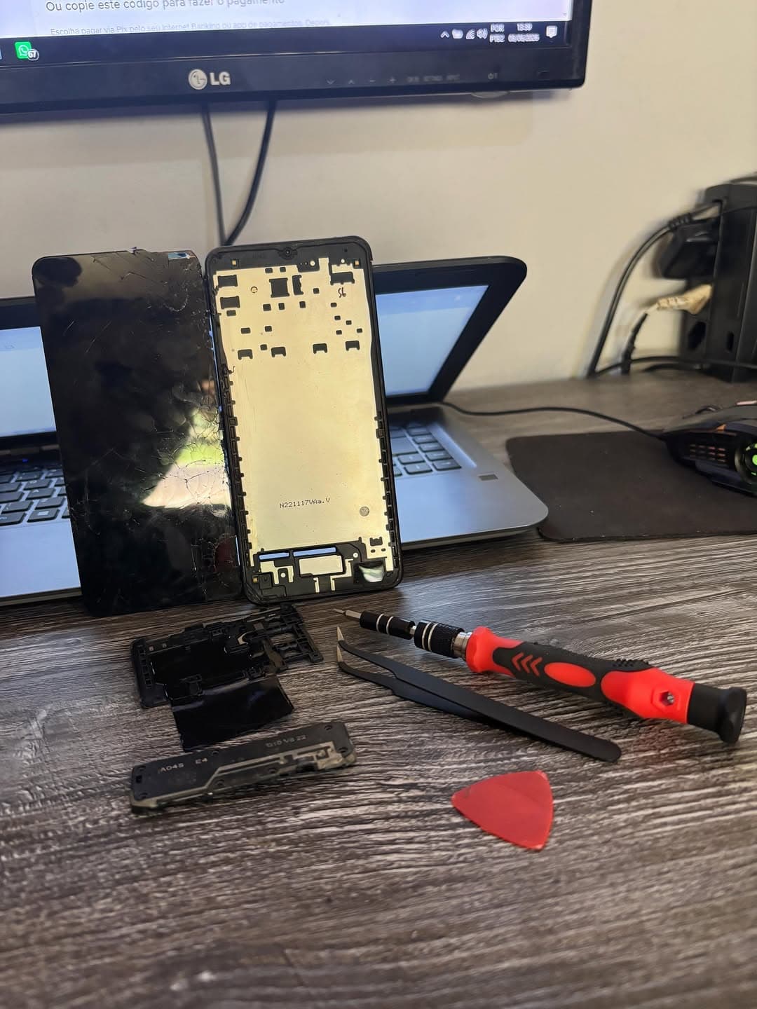 📱 Samsung A04s com tela nova! 🔧✅ Mais um serviço concluído com sucesso. Aparelho pronto para uso novamente! 📲 (27) 99716